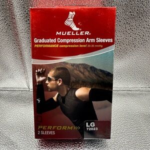 Mueller Graduated Compression Performance Arm Sleeves, Pair, Black Size‎ Large
